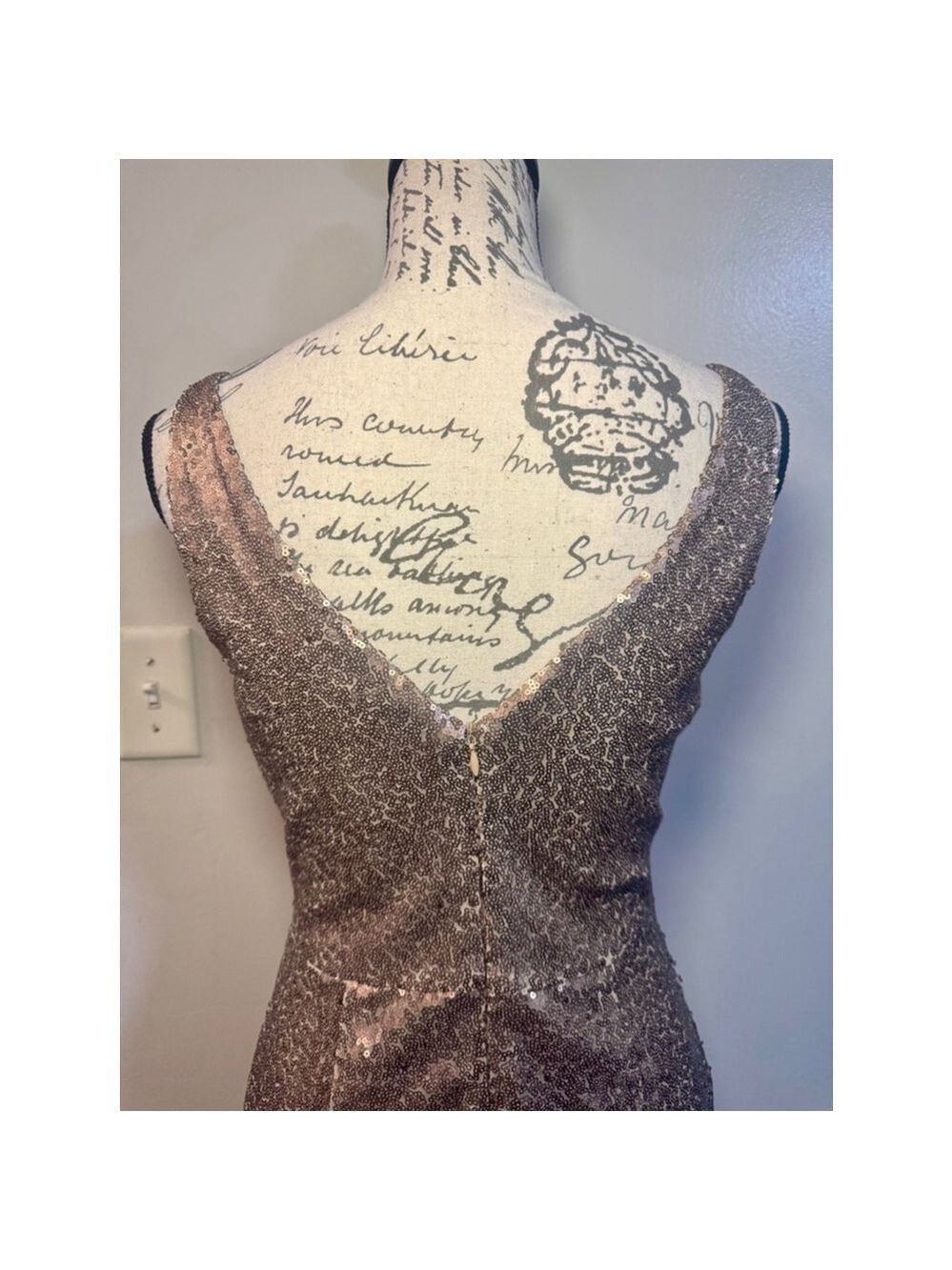 Women's Lulus Gold Sequin V-Neck Cocktail Dress Size M - Picture 6 of 9